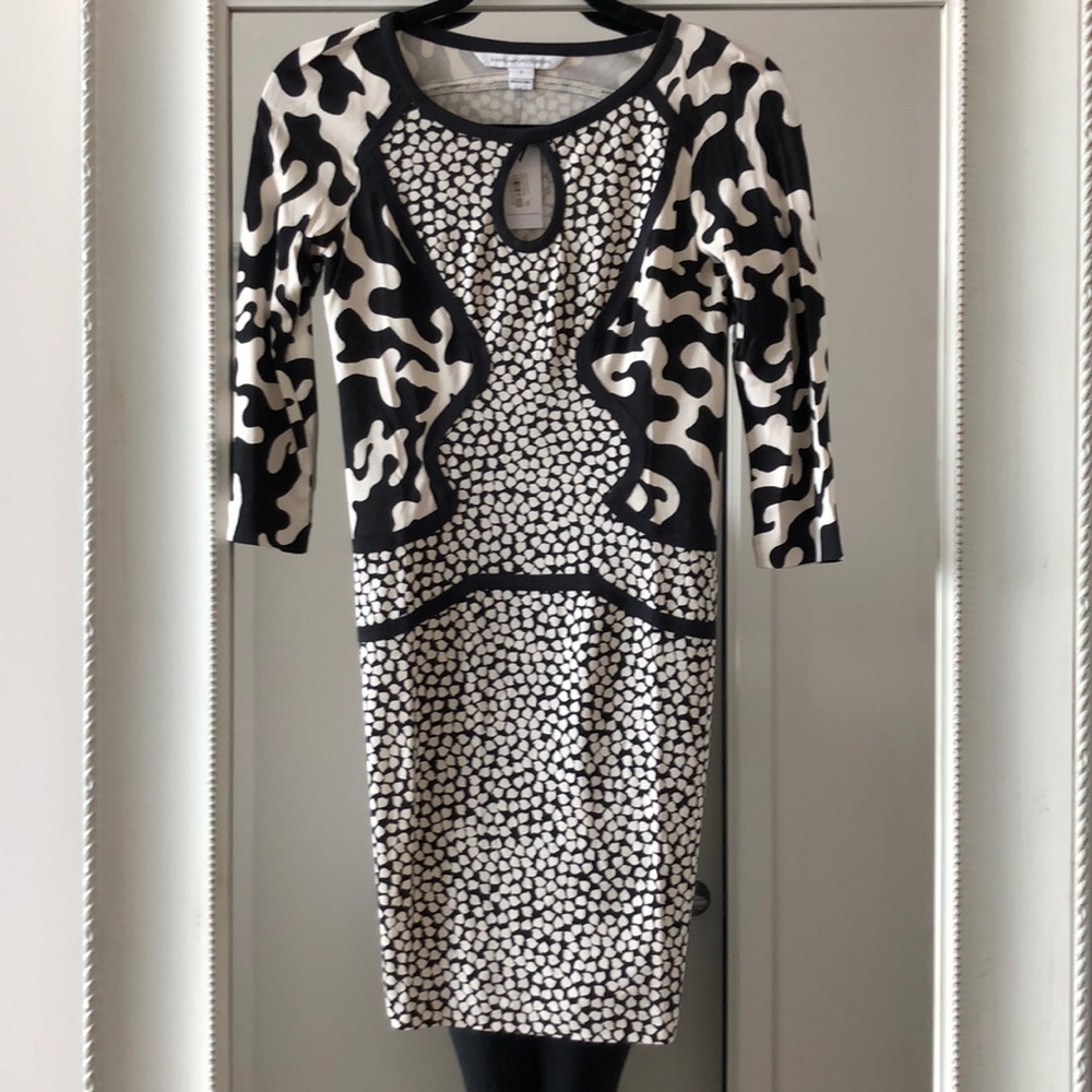 Diane Von Furstenberg Black/White Shift Dress